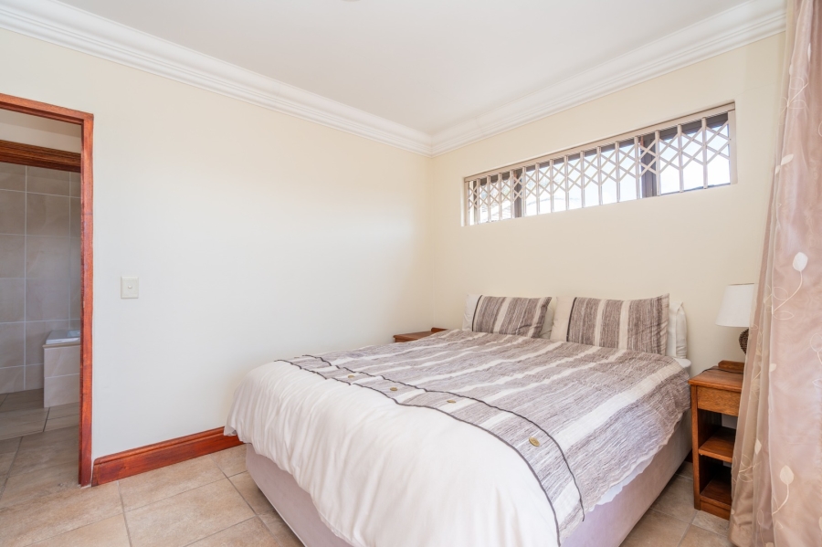 7 Bedroom Property for Sale in Myburgh Park Western Cape
